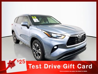 Used 2023 Toyota Highlander XLE