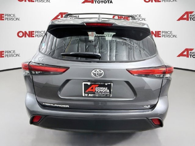 Used 2023 Toyota Highlander XLE FWD image 6