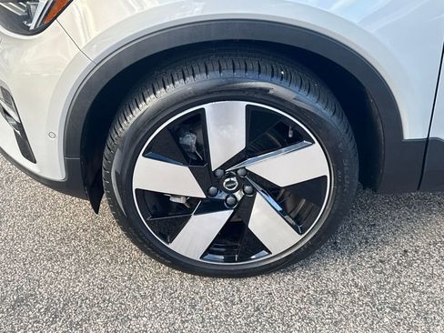 Used 2023 Volvo C40 P8 Recharge Ultimate w/ Protection Package Premier image 37