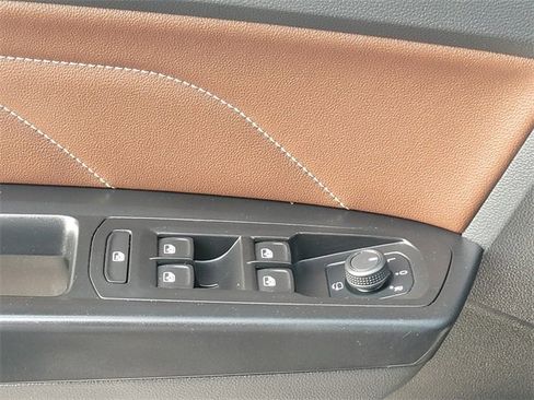 Used 2021 Volkswagen Atlas SEL Premium image 33