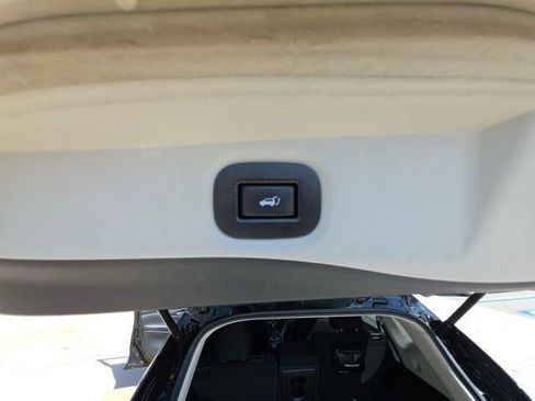 Used 2019 Nissan Rogue SV image 27