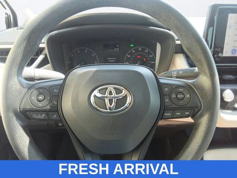 Used 2024 Toyota Corolla LE w/ LE Convenience Package FWD image 22
