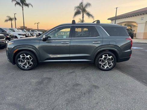 Used 2022 Hyundai Palisade Calligraphy image 2
