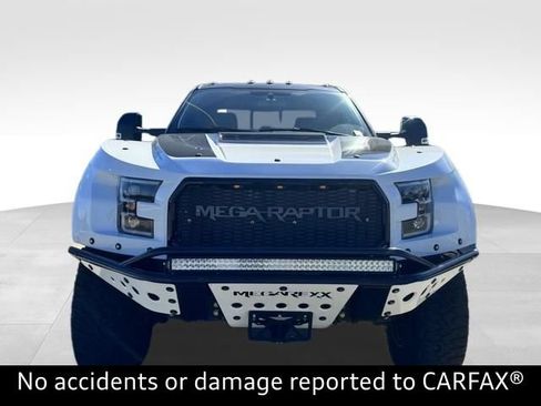 Used 2022 Ford F250 Lariat w/ Lariat Ultimate Package AWD/4WD image 2