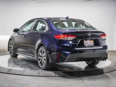 Certified 2020 Toyota Corolla SE image 3