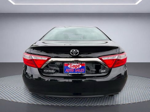 Used 2017 Toyota Camry SE FWD image 5
