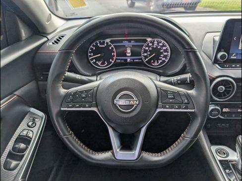 Used 2024 Nissan Sentra SR FWD image 13
