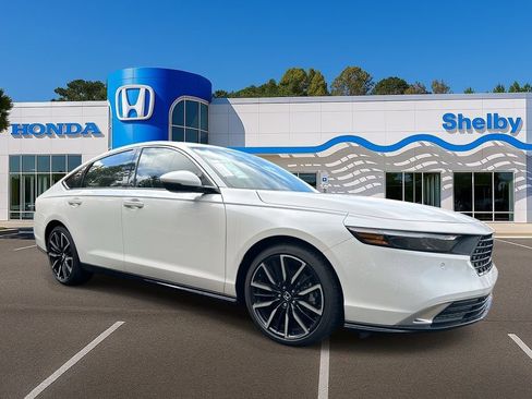 New 2025 Honda Accord Touring image 2