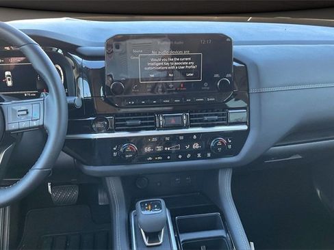 New 2025 Nissan Pathfinder Platinum w/ Black Appearance Package image 6