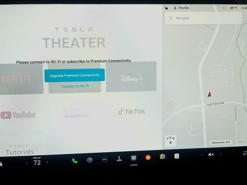 Used 2022 Tesla Model X image 25