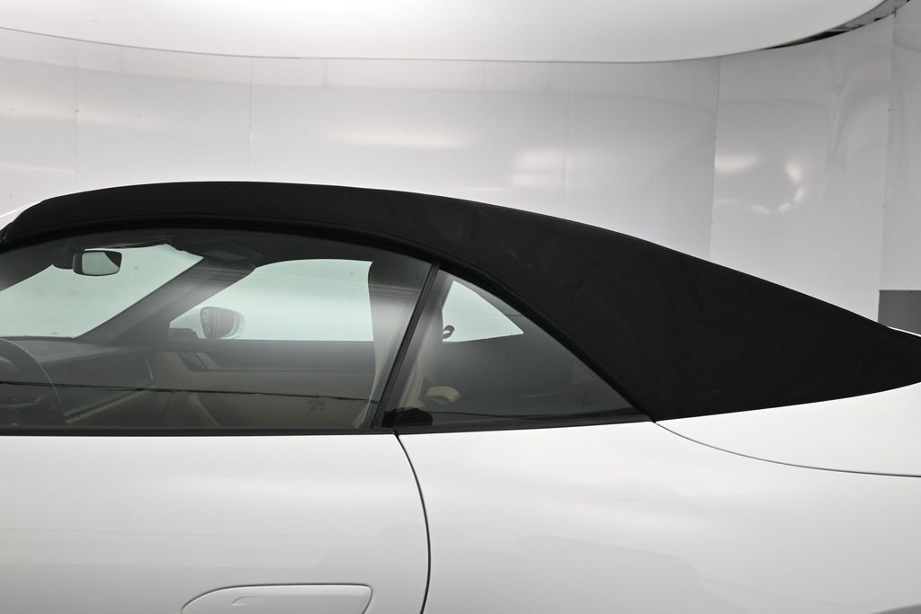 Certified 2020 Porsche 911 Carrera 4S AWD/4WD image 35