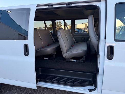 Used 2024 Chevrolet Express 3500 LT w/ LT Preferred Equipment Group RWD image 30