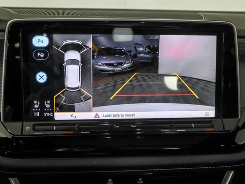 Used 2024 Volkswagen Atlas Cross Sport SEL Premium R-Line image 7