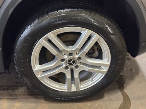 Certified 2023 Mercedes-Benz GLA 250 4MATIC image 25