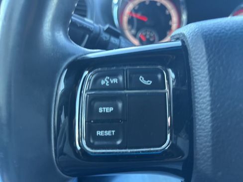 Used 2016 Dodge Grand Caravan SE image 10