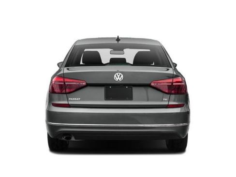 Used 2019 Volkswagen Passat 2.0T Wolfsburg image 8