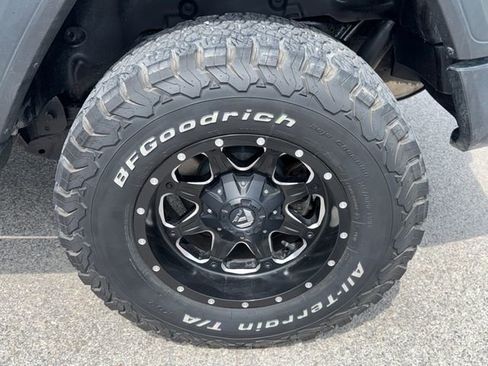 Used 2020 Jeep Wrangler Sport AWD/4WD image 37