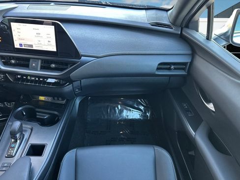 Certified 2025 Lexus UX 300h FWD image 28