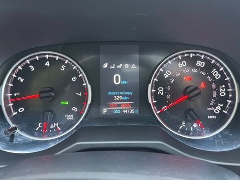 Used 2022 Toyota RAV4 XLE w/ Convenience Package FWD image 27