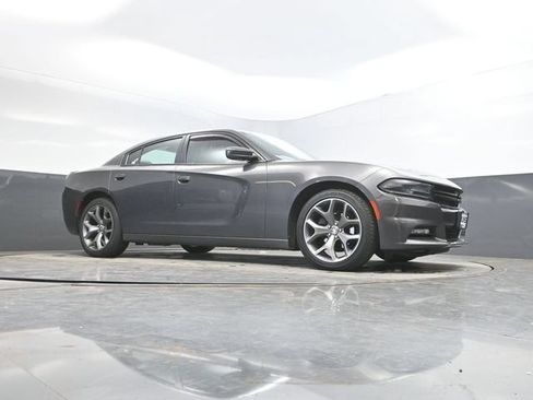 Used 2015 Dodge Charger SXT RWD image 45