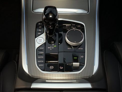 Used 2023 BMW X5 xDrive45e w/ M Sport Package image 18