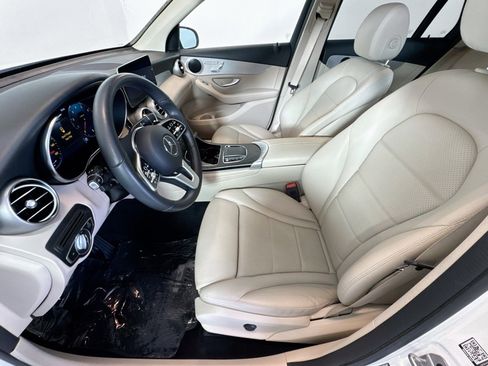 Used 2022 Mercedes-Benz GLC 300 4MATIC image 19