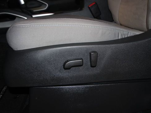 Used 2023 Nissan Frontier SV w/ SV Convenience Package image 7