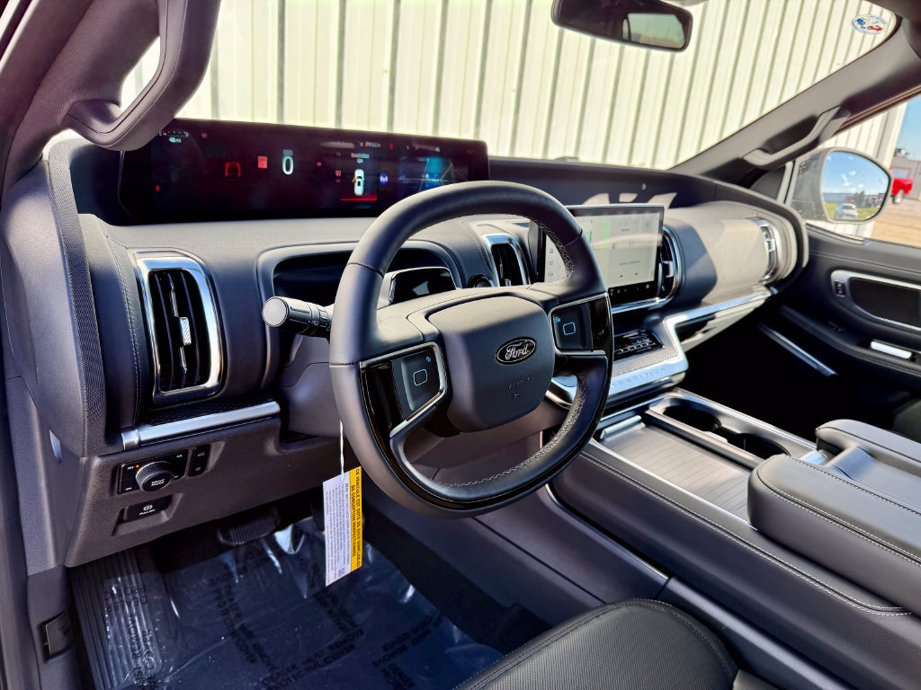 New 2025 Ford Expedition Platinum w/ Stealth Performance Package AWD/4WD image 9