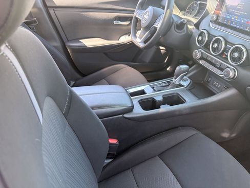 Used 2024 Nissan Sentra SV FWD image 10