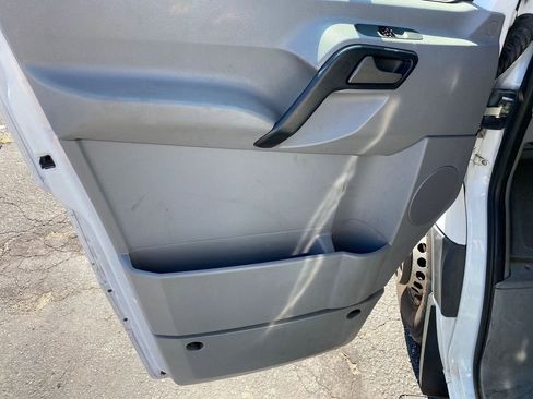 Used 2013 Freightliner Sprinter 3500 image 12