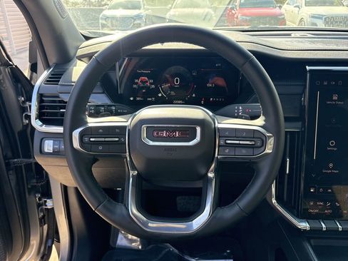 Used 2025 GMC Acadia Elevation image 20