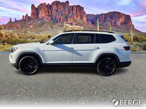 New 2026 Volkswagen Atlas SE image 3