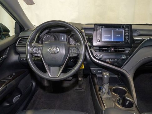 Used 2024 Toyota Camry SE w/ Cold Weather Package image 6