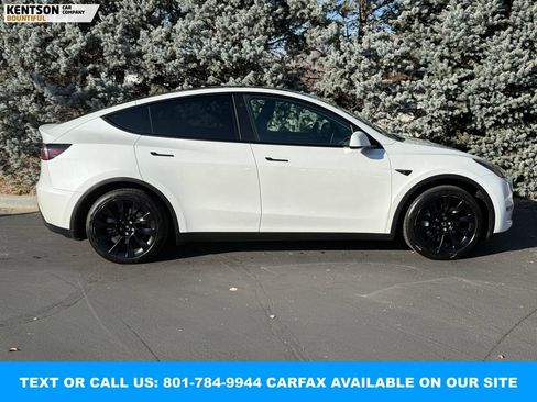 Used 2023 Tesla Model Y Long Range image 10