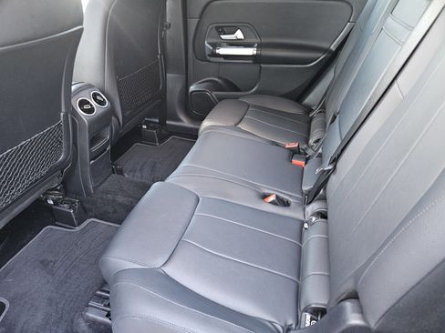 Certified 2022 Mercedes-Benz GLB 250 image 29