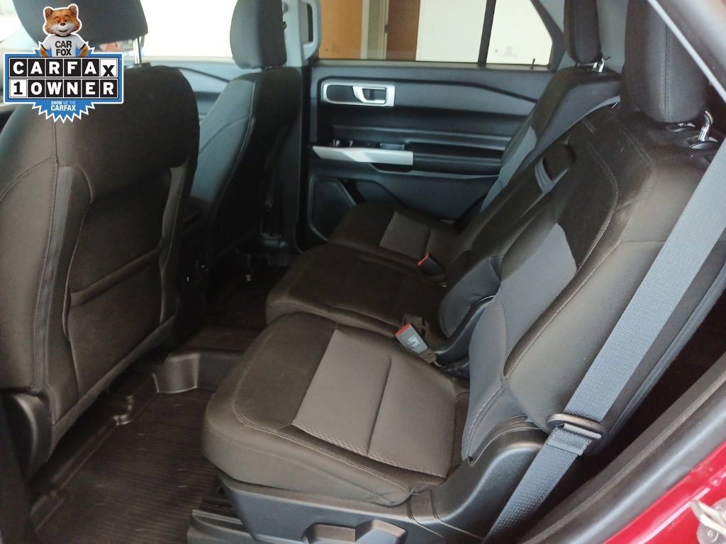 Used 2024 Ford Explorer XLT AWD/4WD image 12