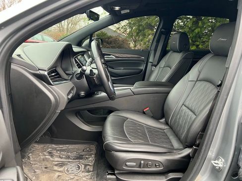 Used 2023 Buick Enclave Avenir w/ Avenir Technology Package image 8