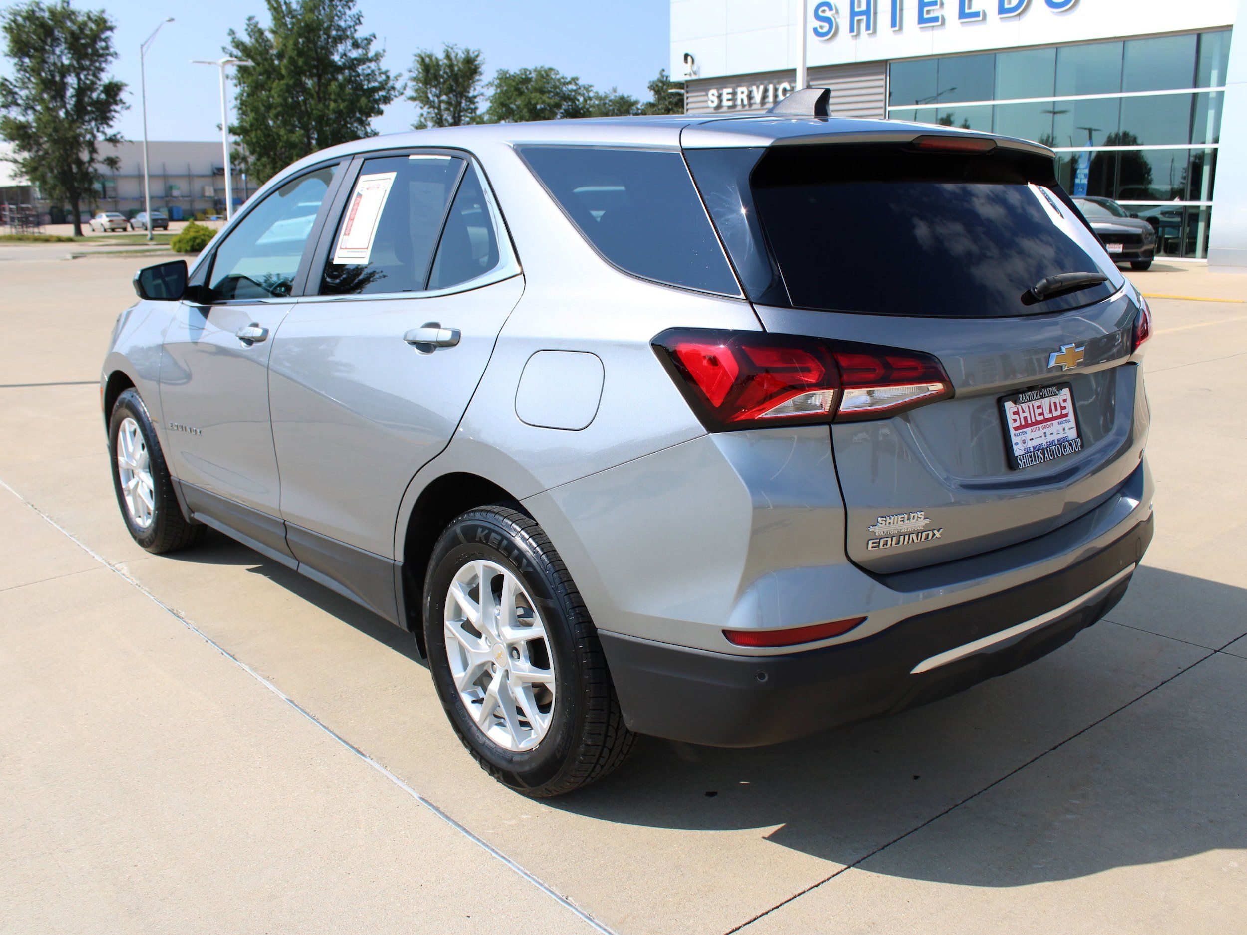 Used 2023 Chevrolet Equinox LT FWD image 4
