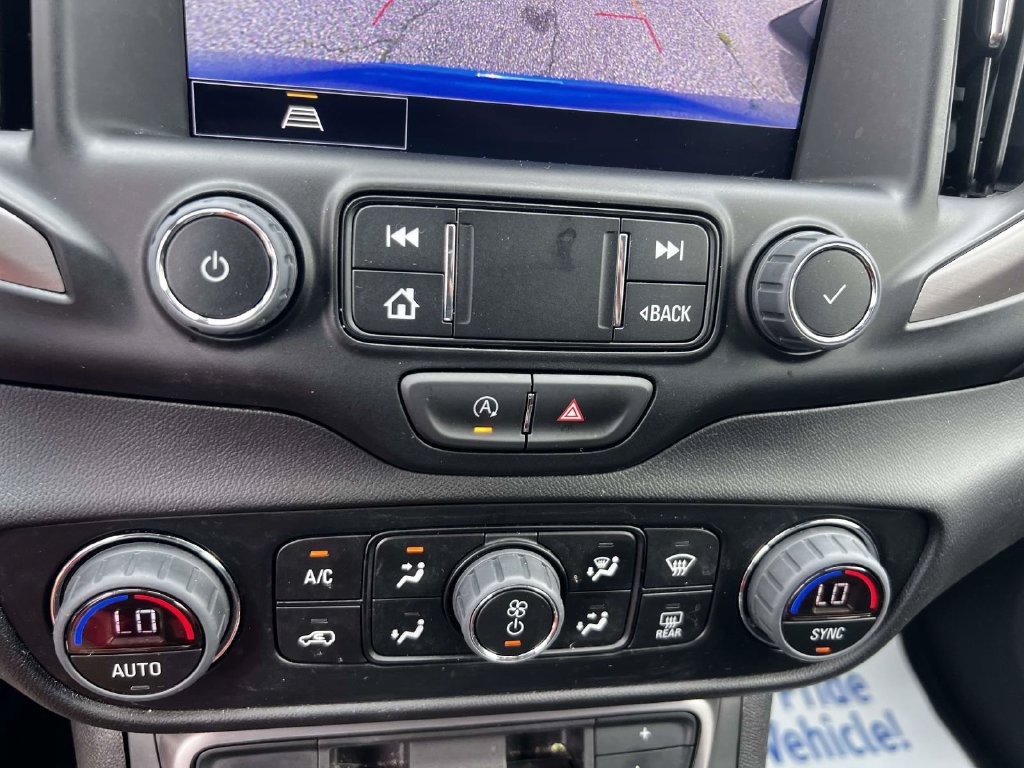 Used 2024 GMC Terrain AT4 AWD/4WD image 28