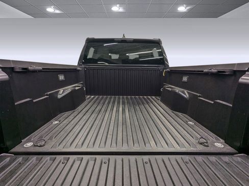 New 2025 Toyota Tacoma SR image 29