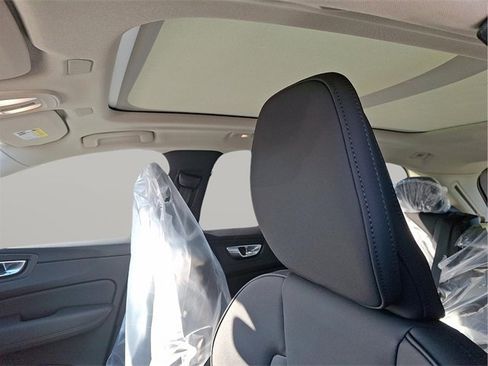 New 2026 Volvo XC60 B5 Plus w/ Climate Package image 9