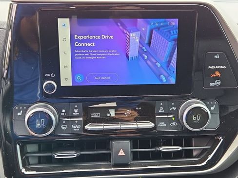 Used 2023 Toyota Highlander XLE FWD image 23