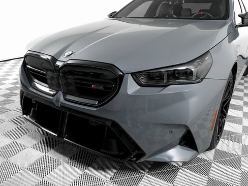 Used 2025 BMW M5 w/ Carbon Package image 29