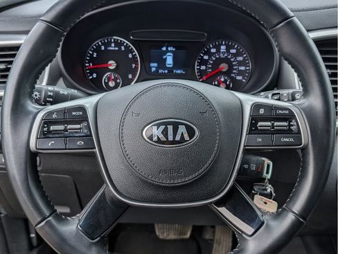 Used 2019 Kia Sorento S image 19