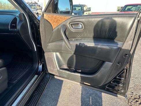 Used 2016 INFINITI QX80 Limited AWD 4dr SUV image 30