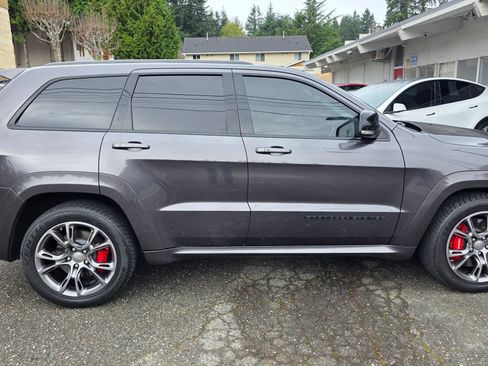 Used 2018 Jeep Grand Cherokee SRT AWD/4WD image 4