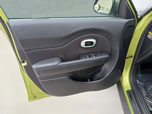 Used 2019 Kia Soul Base image 20