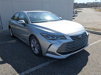 Used 2019 Toyota Avalon XLE w/ Moonroof Package video 1