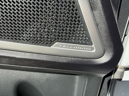 Used 2022 Kia Telluride EX w/ EX Premium Package image 9