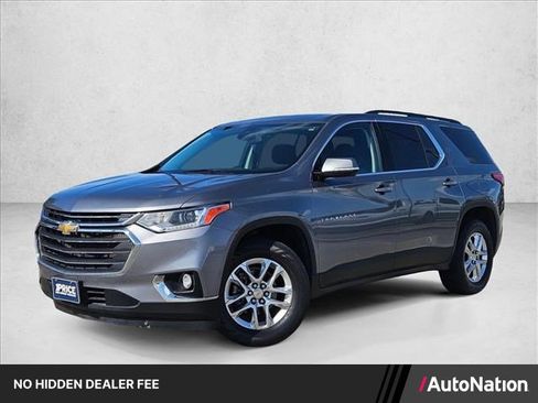 Used 2020 Chevrolet Traverse LT FWD image 1